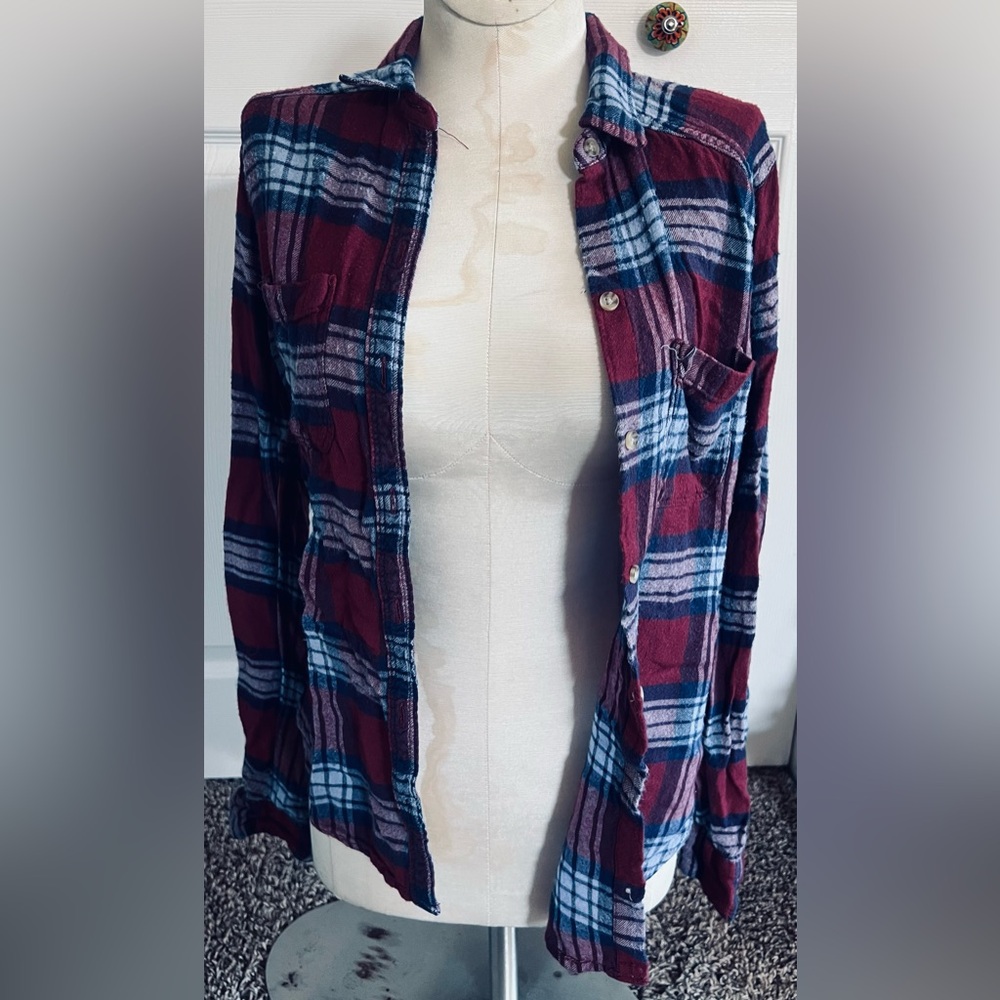 Abercrombie & Fitch Red and Blue Plaid Shirt flannel super soft distressed